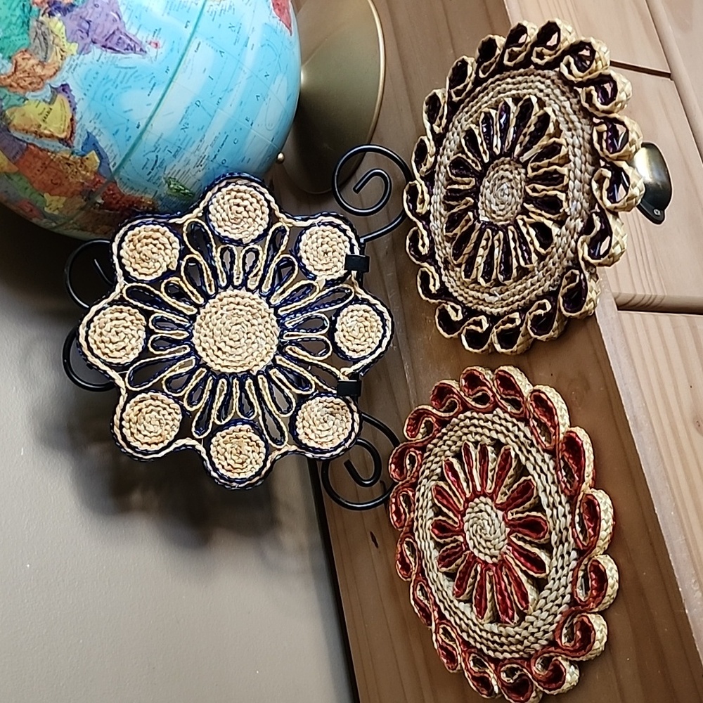 Vintage woven straw trivet lot set of 3
